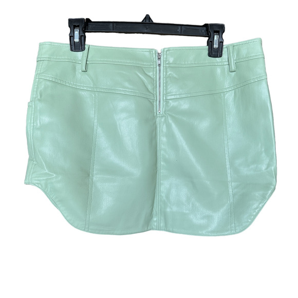Camila Coelho Green Micro Mini Skirt MEDIUM Faux Leather Low Designer $168 NEW - Picture 5 of 7